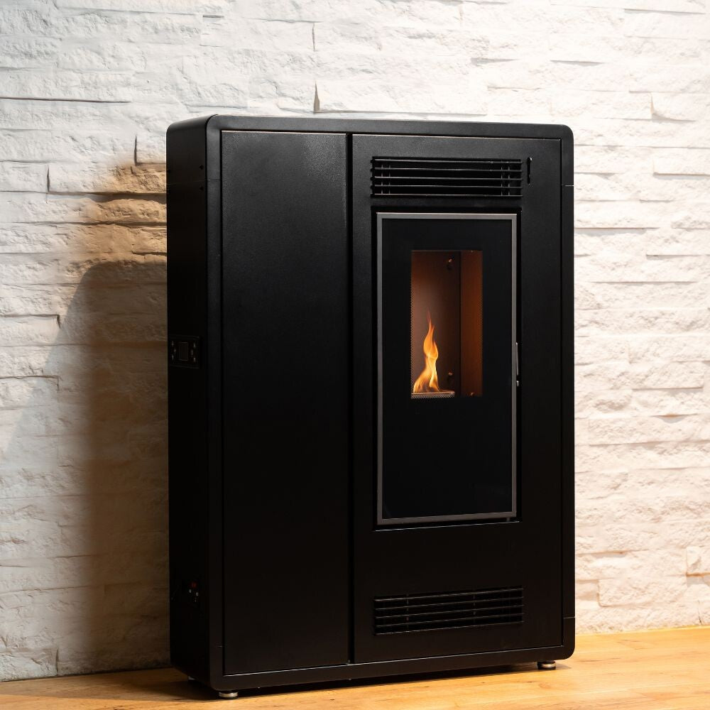 Loki - Pellet Heater (Black) — product photo
